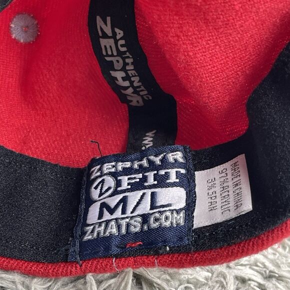 Wisconsin Badgers Zephyr Fitted Hat Cap Embroidered Size M/L - Picture 7 of 8